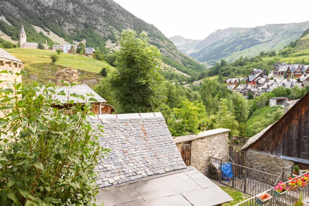 Hostal Aiguamog Salardú Eksteriør bilde
