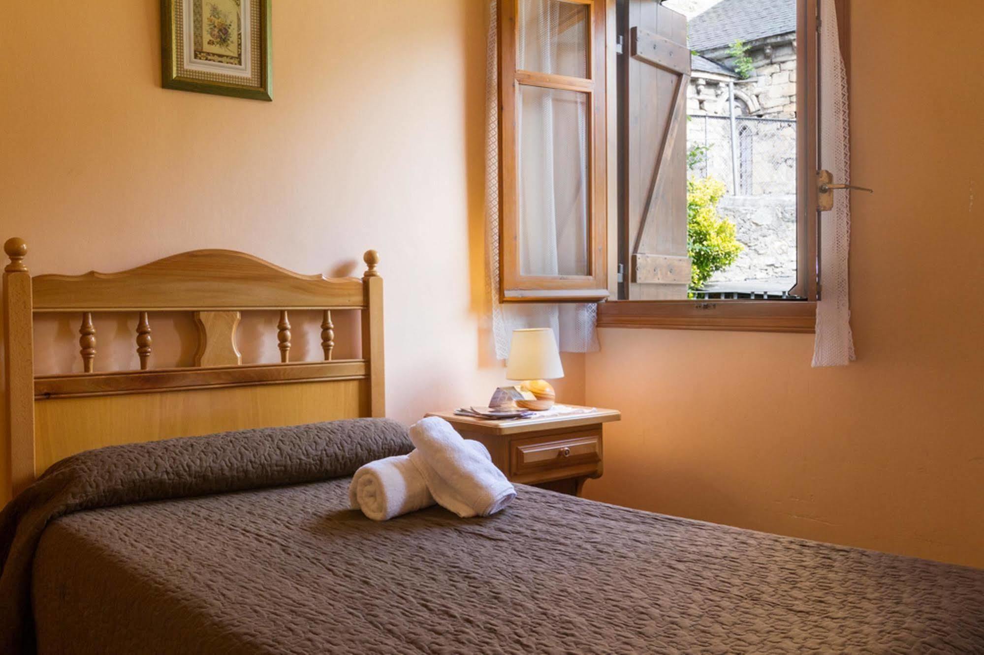 Hostal Aiguamog Salardú Eksteriør bilde