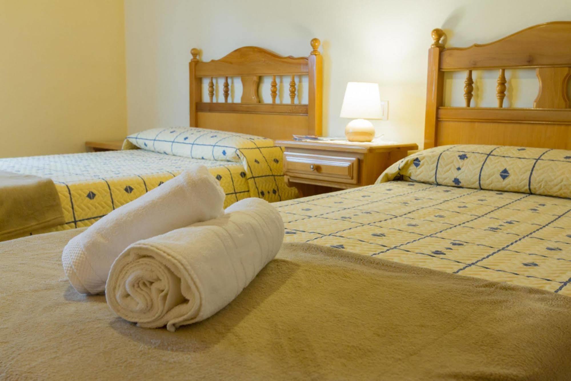 Hostal Aiguamog Salardú Eksteriør bilde