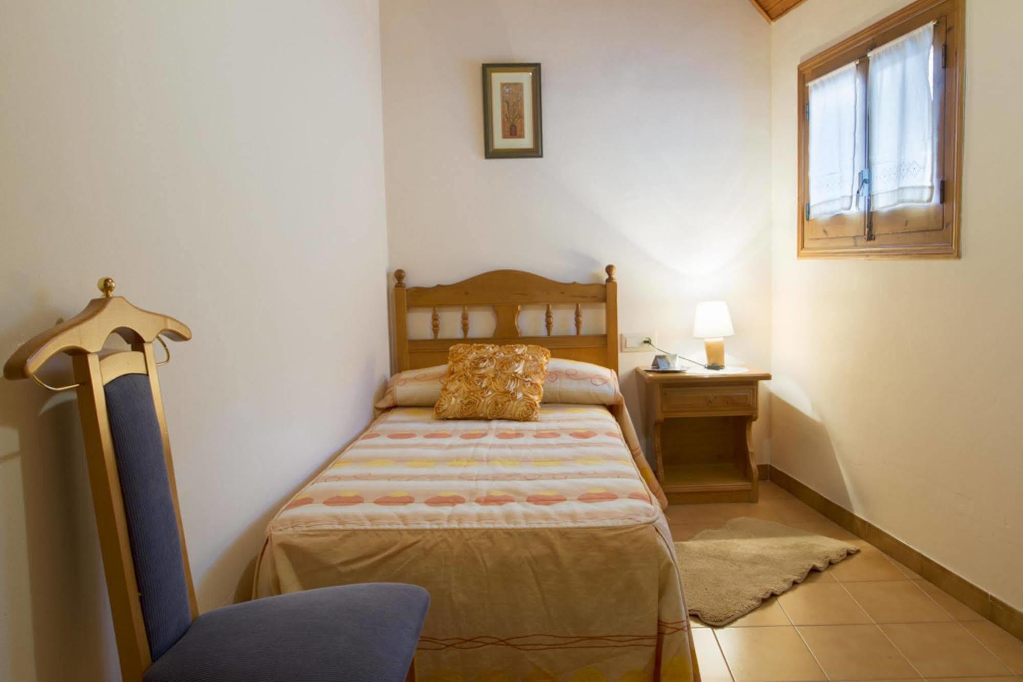 Hostal Aiguamog Salardú Eksteriør bilde