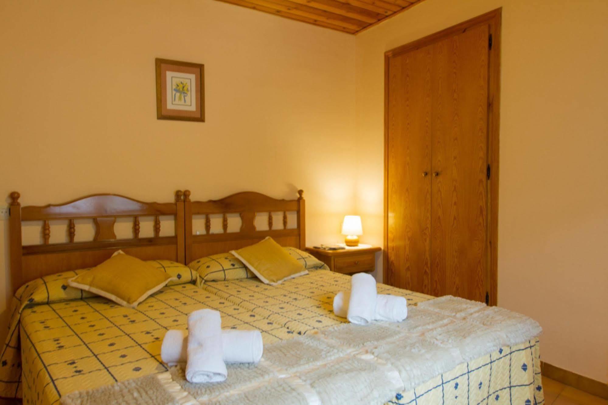 Hostal Aiguamog Salardú Eksteriør bilde