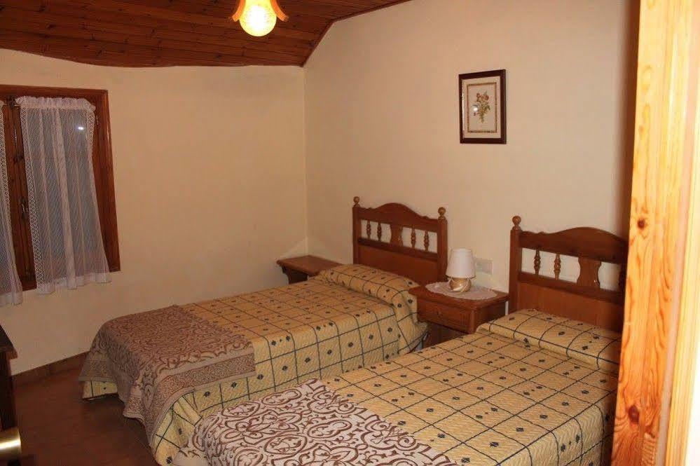 Hostal Aiguamog Salardú Eksteriør bilde